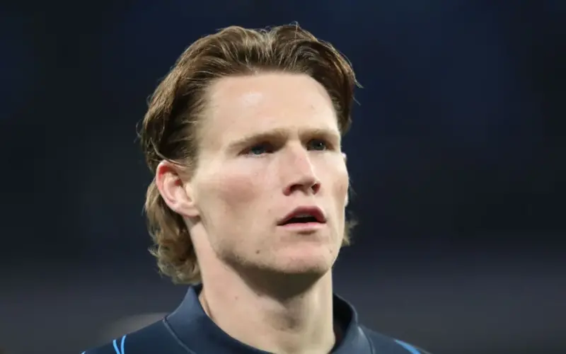 «أعشقه كثيرًا!» – مانشستر يونايتد متهم بـ«أحد أكبر أخطاء الانتقالات على الإطلاق» من قبل فائز بكأس العالم